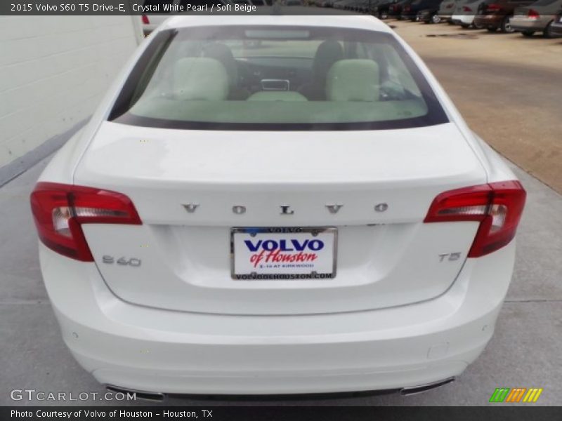 Crystal White Pearl / Soft Beige 2015 Volvo S60 T5 Drive-E