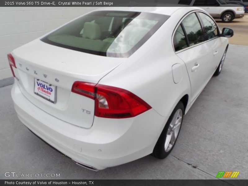 Crystal White Pearl / Soft Beige 2015 Volvo S60 T5 Drive-E