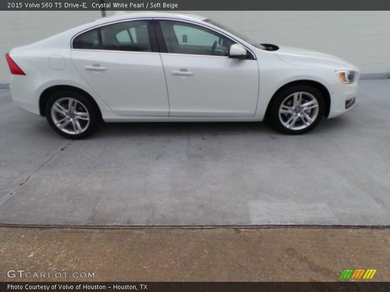 Crystal White Pearl / Soft Beige 2015 Volvo S60 T5 Drive-E