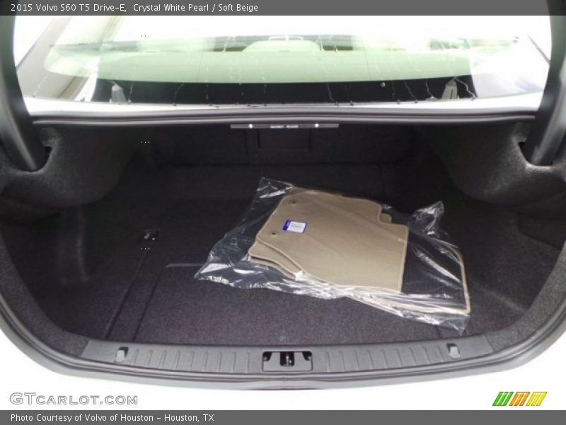 Crystal White Pearl / Soft Beige 2015 Volvo S60 T5 Drive-E