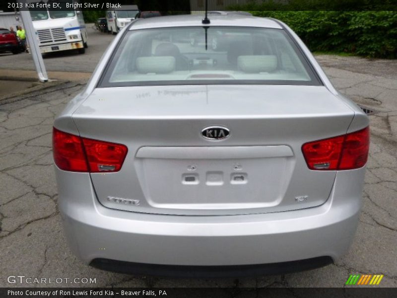 Bright Silver / Black 2013 Kia Forte EX