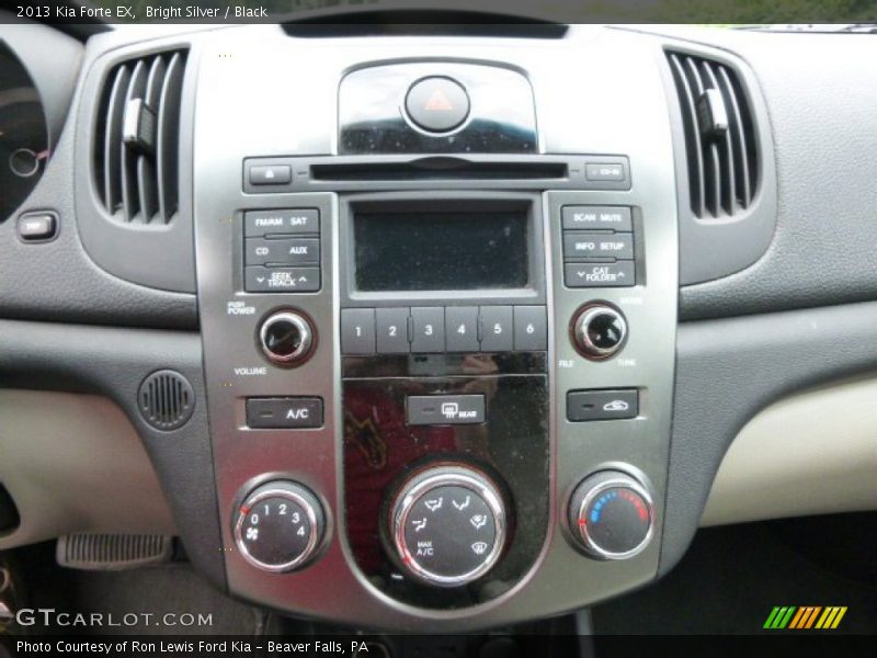 Bright Silver / Black 2013 Kia Forte EX