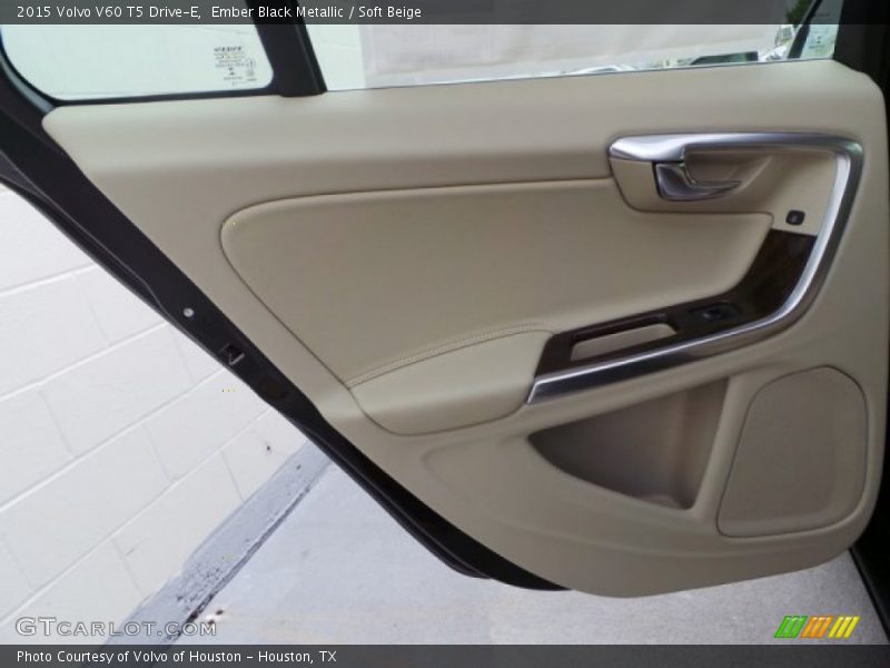 Ember Black Metallic / Soft Beige 2015 Volvo V60 T5 Drive-E