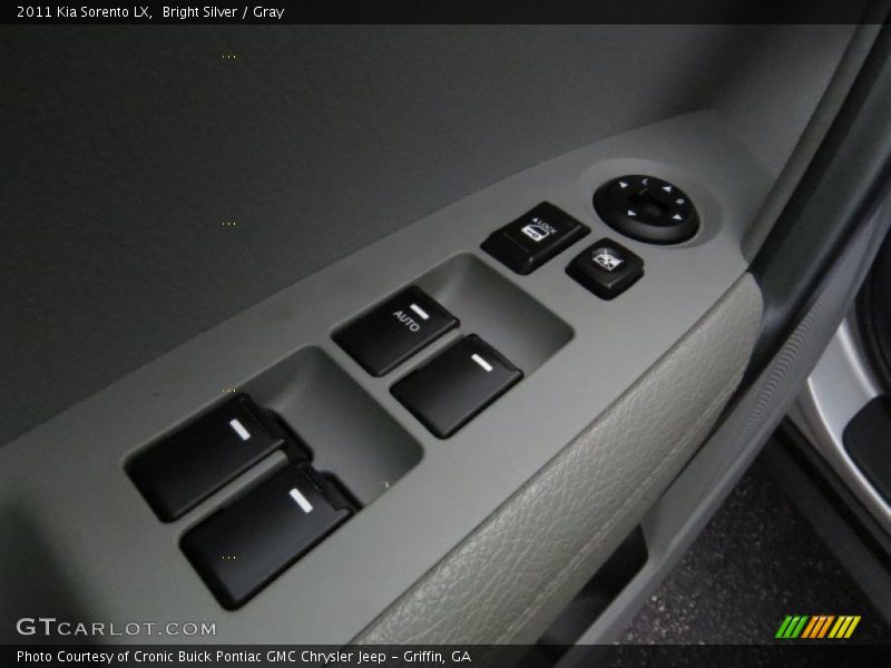 Bright Silver / Gray 2011 Kia Sorento LX