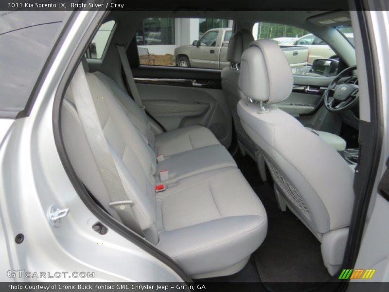 Bright Silver / Gray 2011 Kia Sorento LX