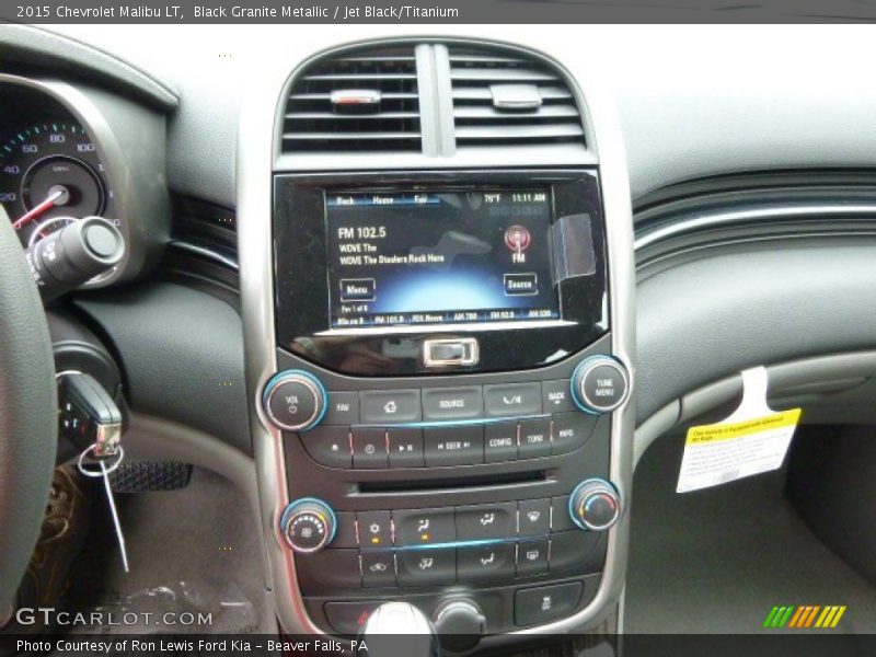 Controls of 2015 Malibu LT