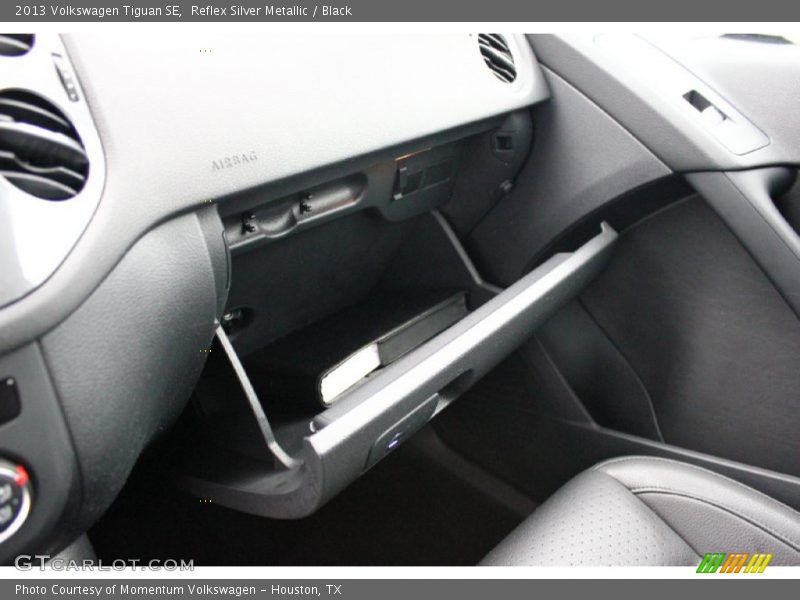 Reflex Silver Metallic / Black 2013 Volkswagen Tiguan SE