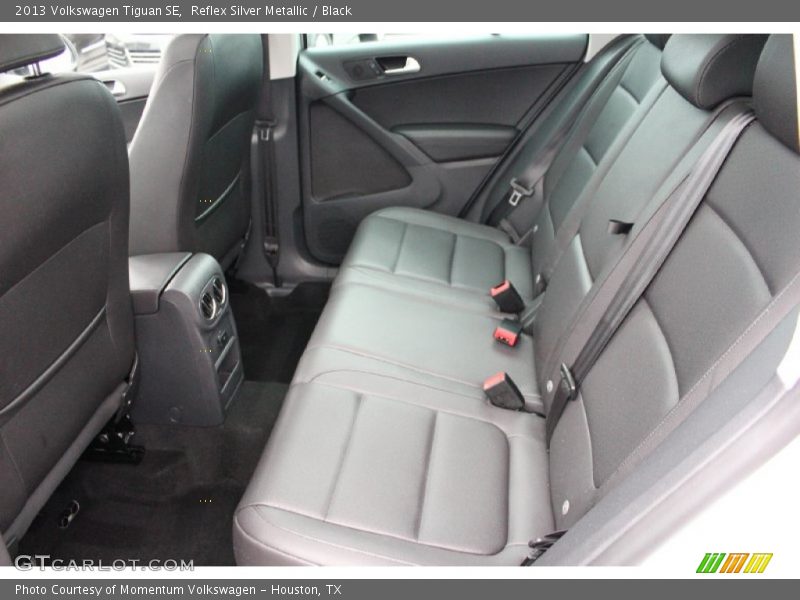 Reflex Silver Metallic / Black 2013 Volkswagen Tiguan SE
