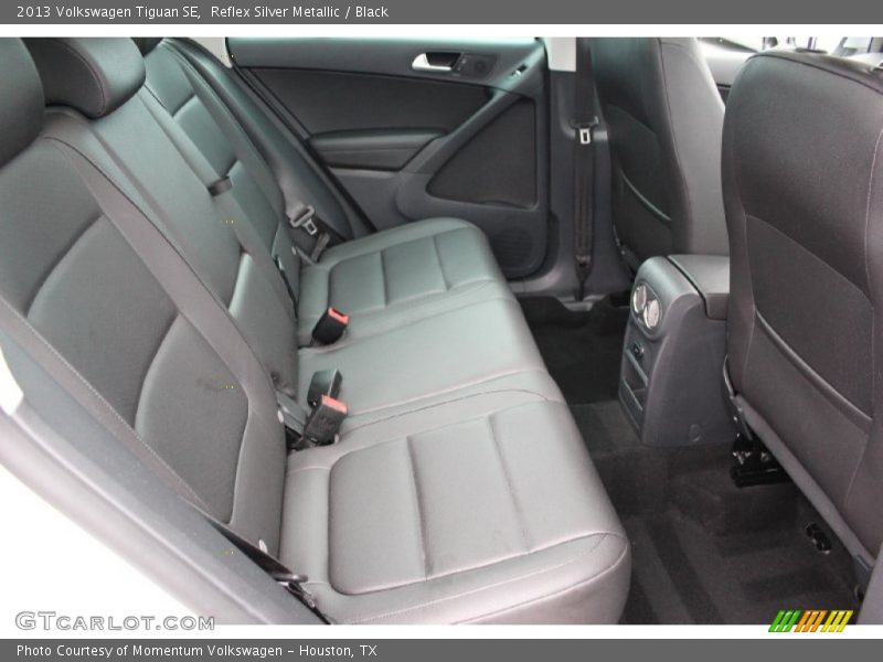 Reflex Silver Metallic / Black 2013 Volkswagen Tiguan SE