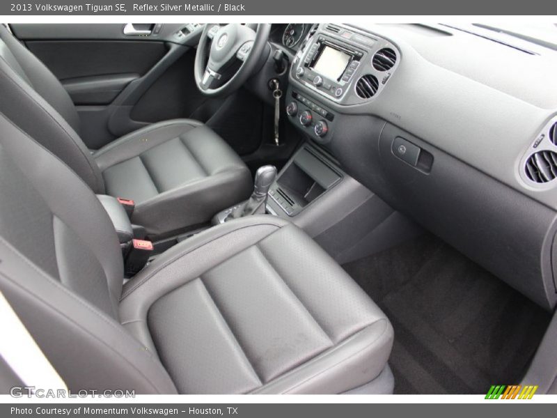 Reflex Silver Metallic / Black 2013 Volkswagen Tiguan SE