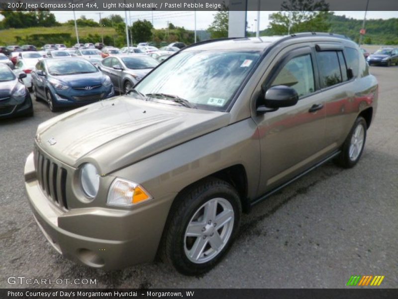 Light Khaki Metallic / Pastel Pebble Beige 2007 Jeep Compass Sport 4x4