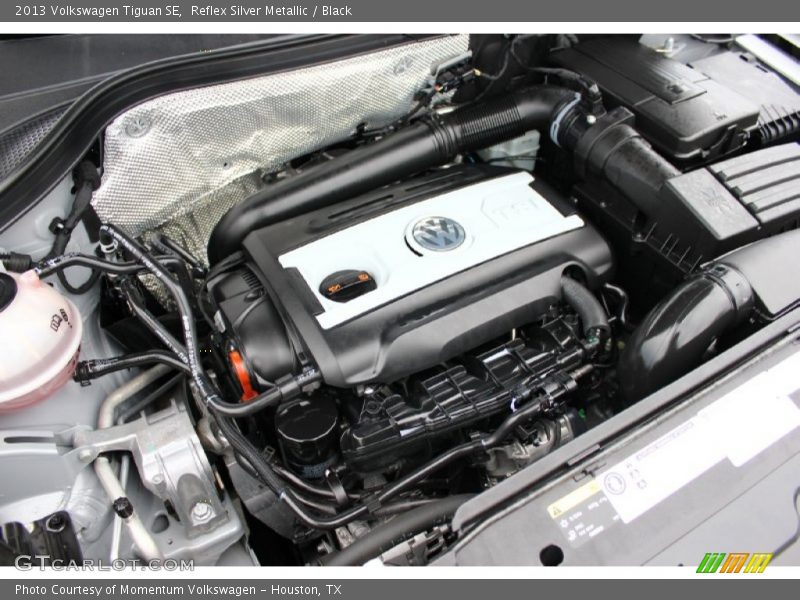 Reflex Silver Metallic / Black 2013 Volkswagen Tiguan SE