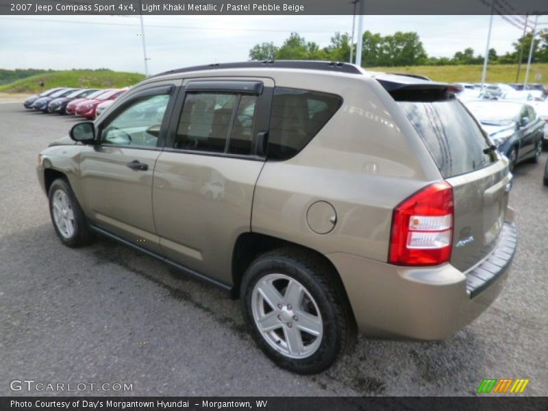 Light Khaki Metallic / Pastel Pebble Beige 2007 Jeep Compass Sport 4x4