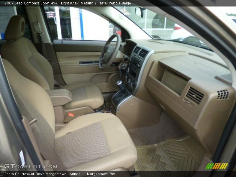 Light Khaki Metallic / Pastel Pebble Beige 2007 Jeep Compass Sport 4x4
