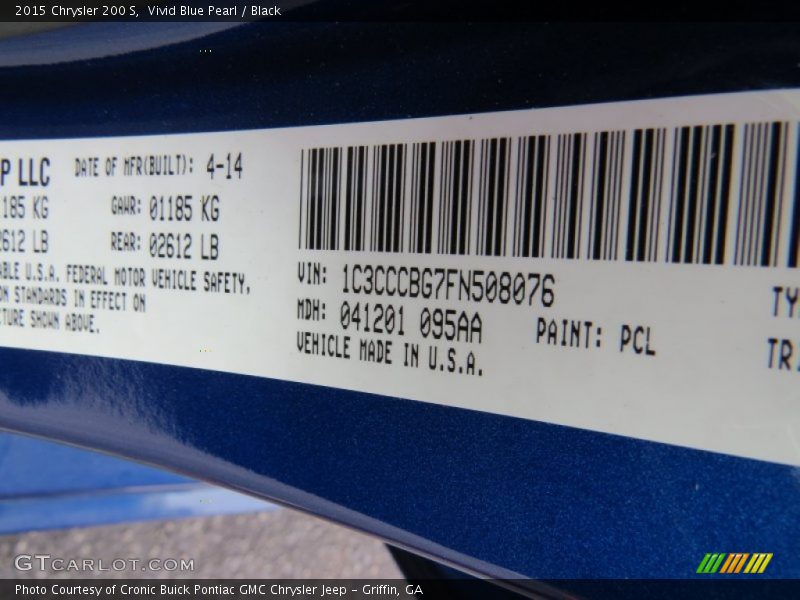 Vivid Blue Pearl / Black 2015 Chrysler 200 S
