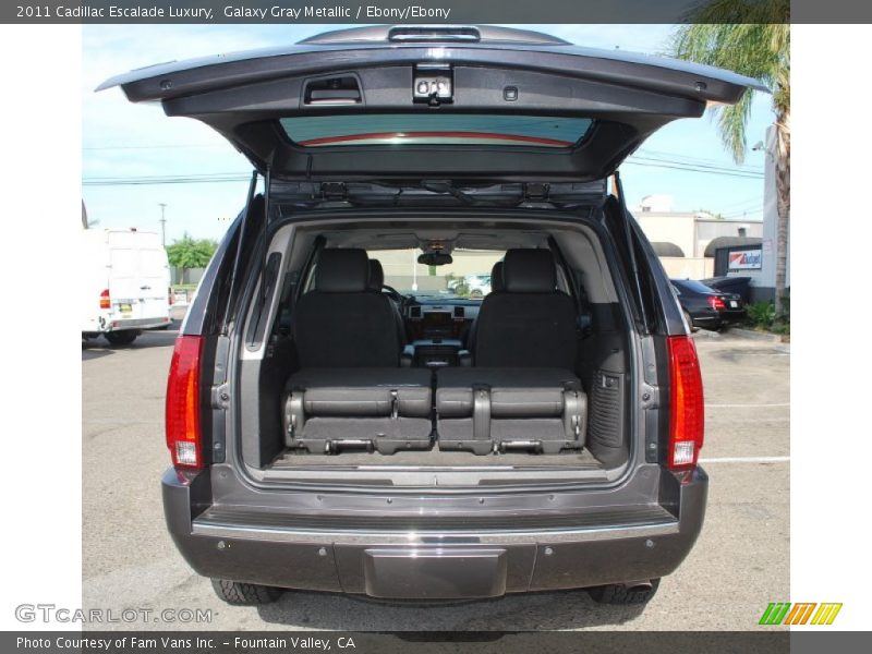 Galaxy Gray Metallic / Ebony/Ebony 2011 Cadillac Escalade Luxury