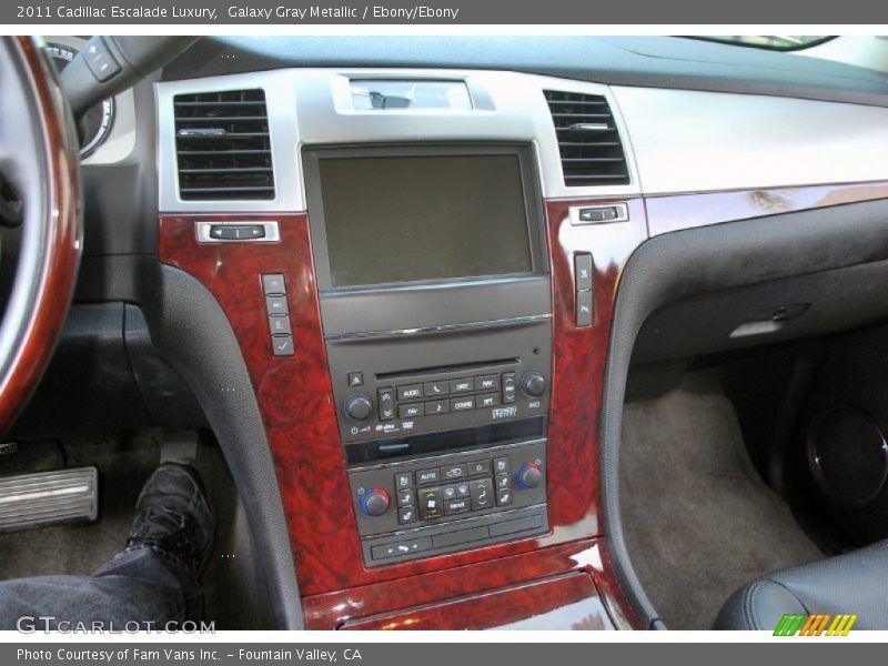 Galaxy Gray Metallic / Ebony/Ebony 2011 Cadillac Escalade Luxury