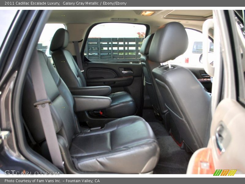 Galaxy Gray Metallic / Ebony/Ebony 2011 Cadillac Escalade Luxury