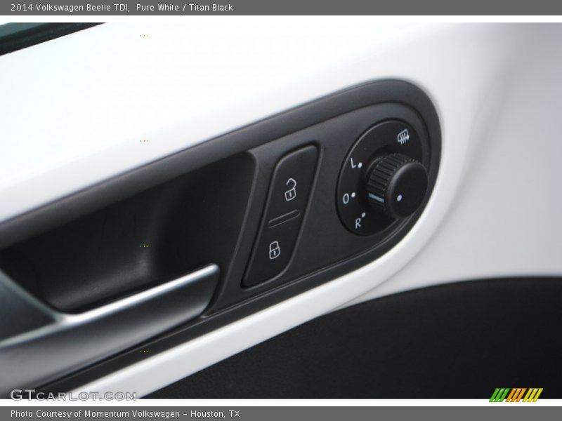 Pure White / Titan Black 2014 Volkswagen Beetle TDI