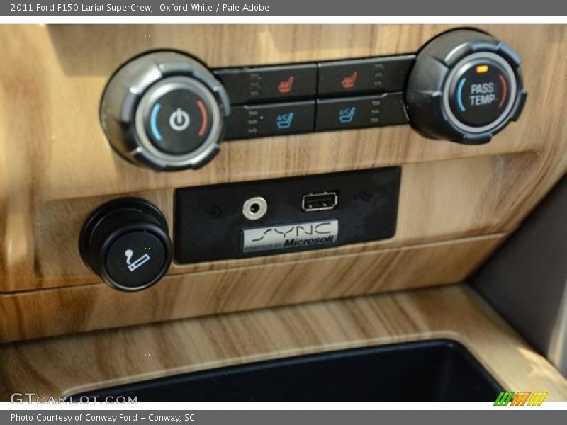 Oxford White / Pale Adobe 2011 Ford F150 Lariat SuperCrew