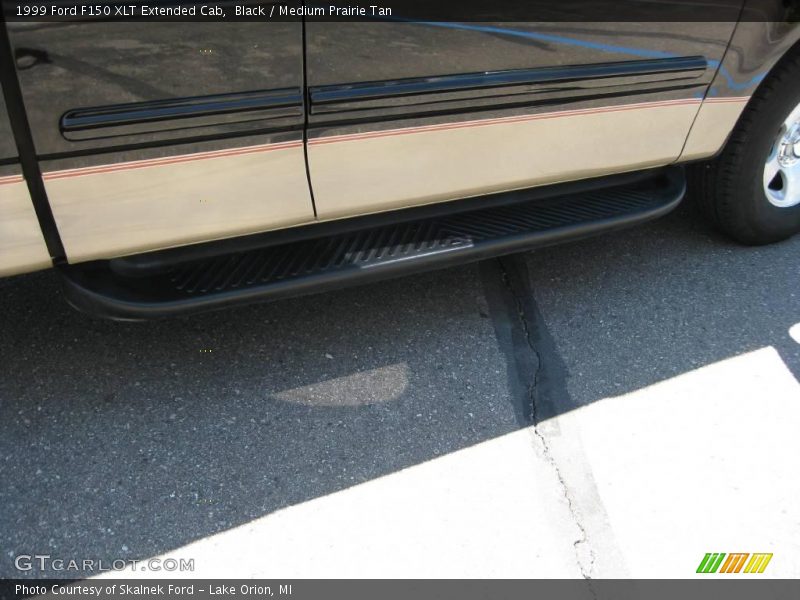 Black / Medium Prairie Tan 1999 Ford F150 XLT Extended Cab