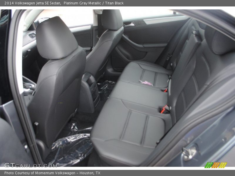 Platinum Gray Metallic / Titan Black 2014 Volkswagen Jetta SE Sedan