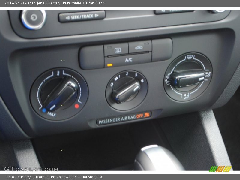 Pure White / Titan Black 2014 Volkswagen Jetta S Sedan