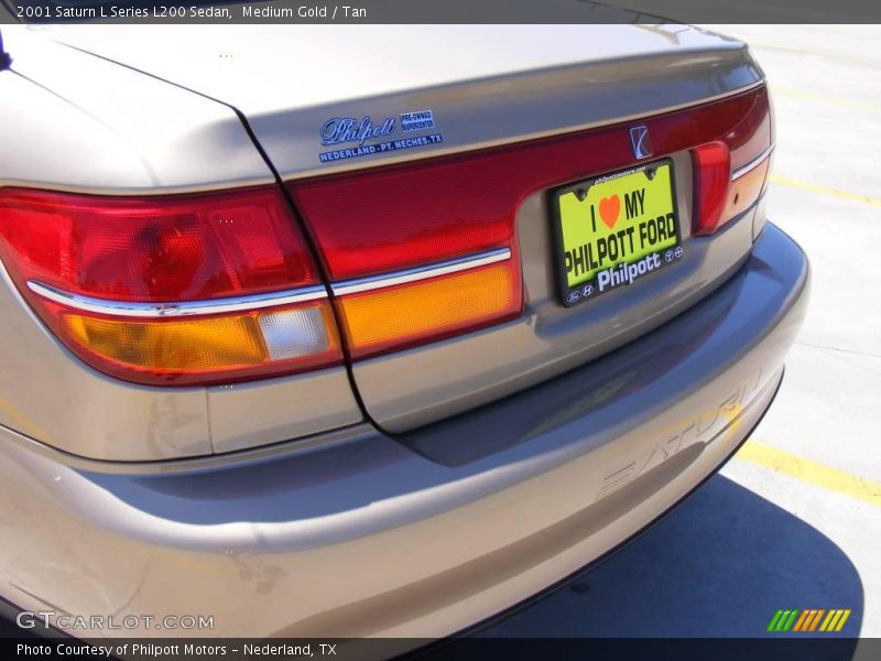 Medium Gold / Tan 2001 Saturn L Series L200 Sedan