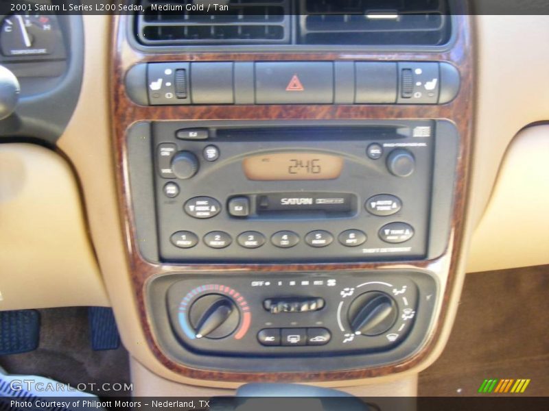 Medium Gold / Tan 2001 Saturn L Series L200 Sedan