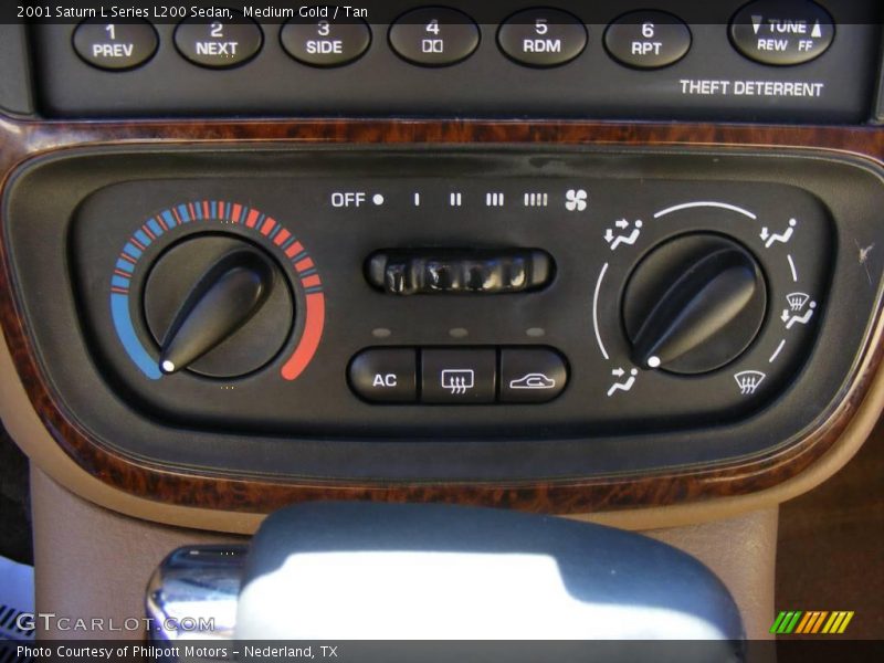 Medium Gold / Tan 2001 Saturn L Series L200 Sedan