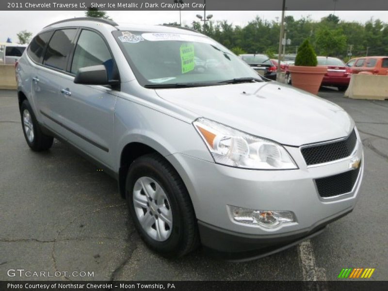 Silver Ice Metallic / Dark Gray/Light Gray 2011 Chevrolet Traverse LS