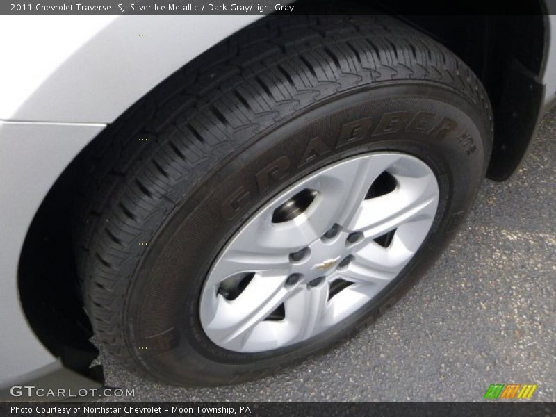 Silver Ice Metallic / Dark Gray/Light Gray 2011 Chevrolet Traverse LS