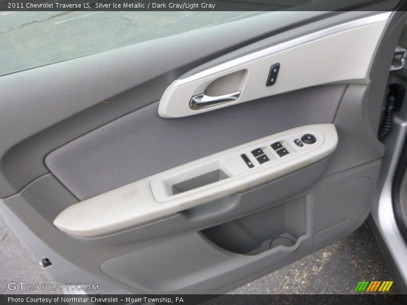Silver Ice Metallic / Dark Gray/Light Gray 2011 Chevrolet Traverse LS