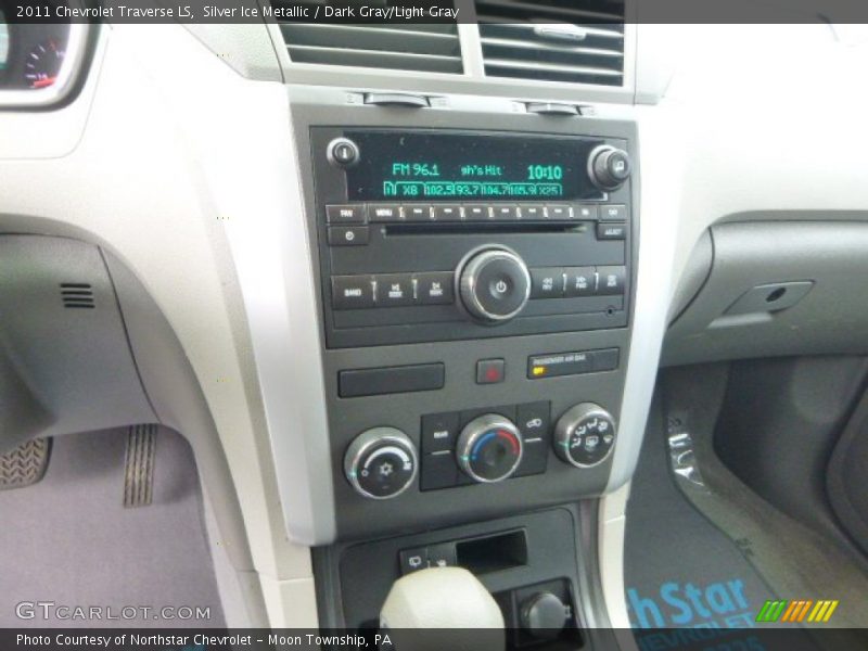 Silver Ice Metallic / Dark Gray/Light Gray 2011 Chevrolet Traverse LS