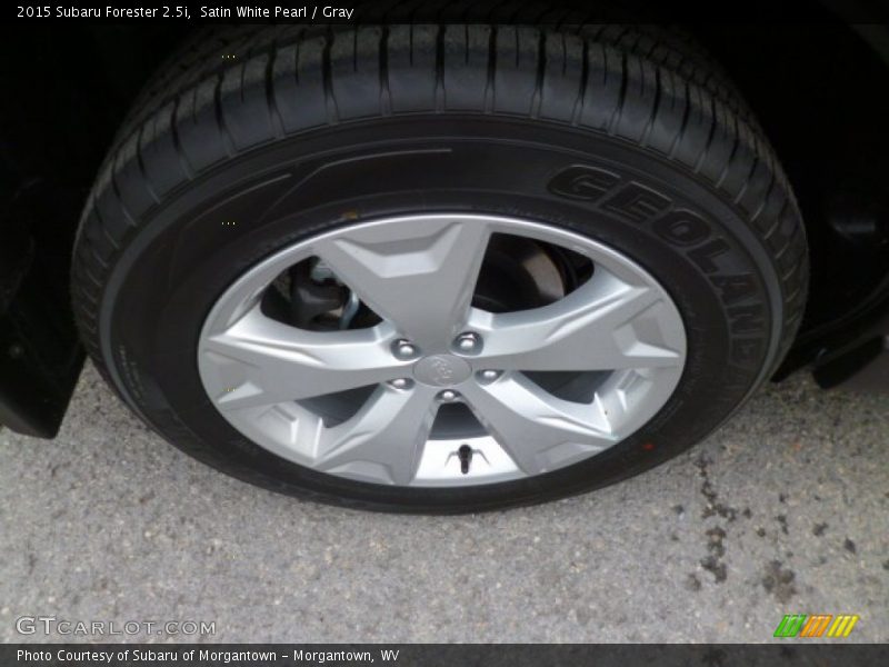 Satin White Pearl / Gray 2015 Subaru Forester 2.5i