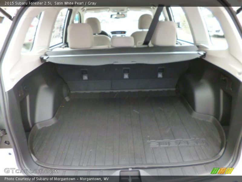 Satin White Pearl / Gray 2015 Subaru Forester 2.5i