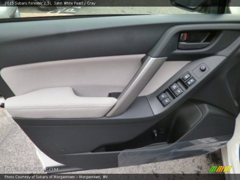 Satin White Pearl / Gray 2015 Subaru Forester 2.5i