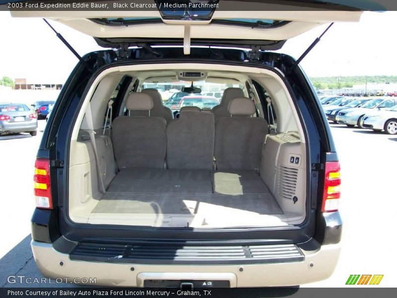 Black Clearcoat / Medium Parchment 2003 Ford Expedition Eddie Bauer