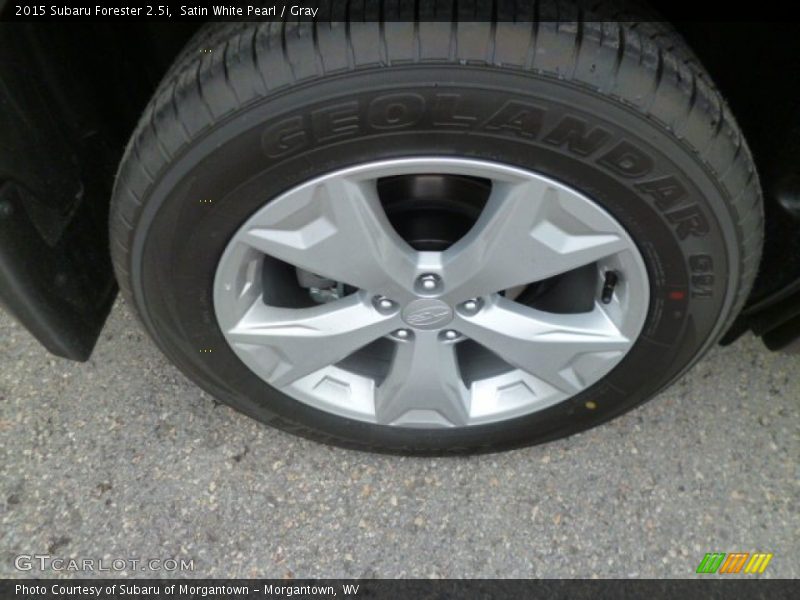 Satin White Pearl / Gray 2015 Subaru Forester 2.5i