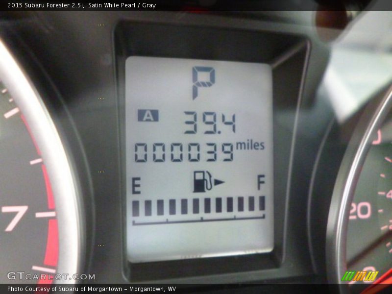 Satin White Pearl / Gray 2015 Subaru Forester 2.5i