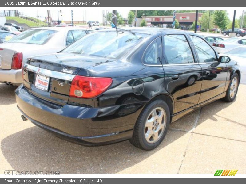 Black Onyx / Grey 2005 Saturn L Series L300 Sedan