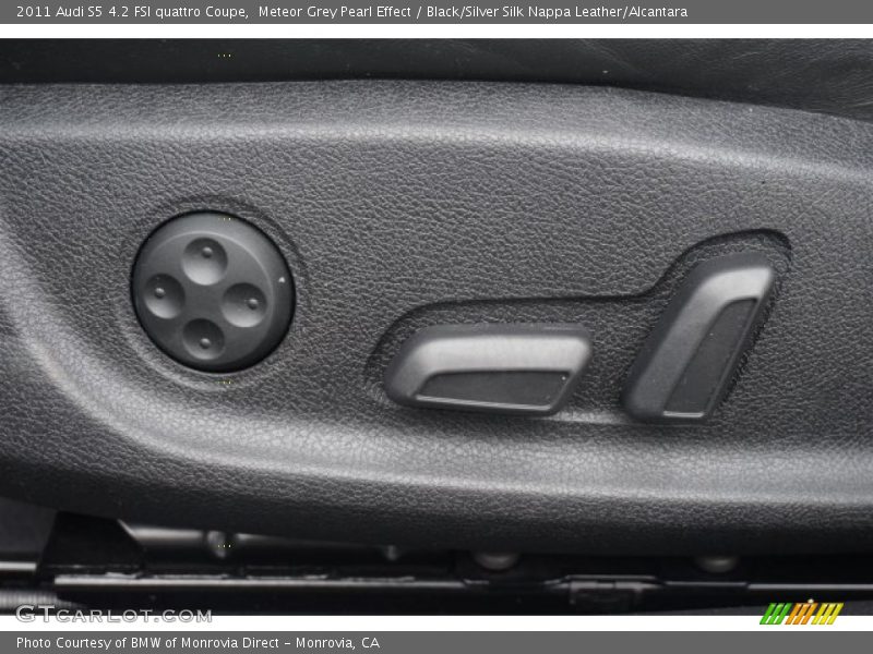 Controls of 2011 S5 4.2 FSI quattro Coupe