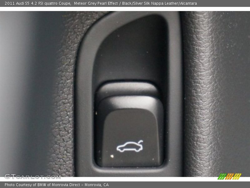 Meteor Grey Pearl Effect / Black/Silver Silk Nappa Leather/Alcantara 2011 Audi S5 4.2 FSI quattro Coupe