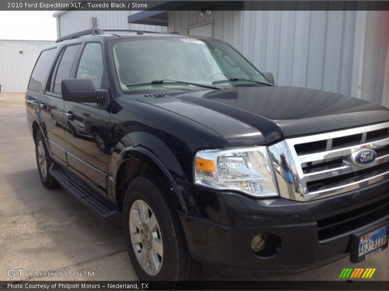 Tuxedo Black / Stone 2010 Ford Expedition XLT