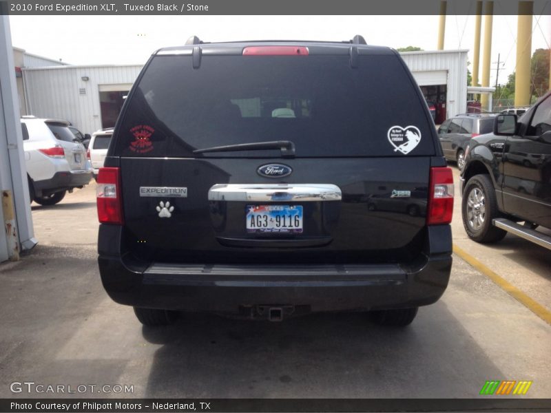 Tuxedo Black / Stone 2010 Ford Expedition XLT