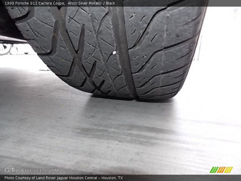 Arctic Silver Metallic / Black 1999 Porsche 911 Carrera Coupe