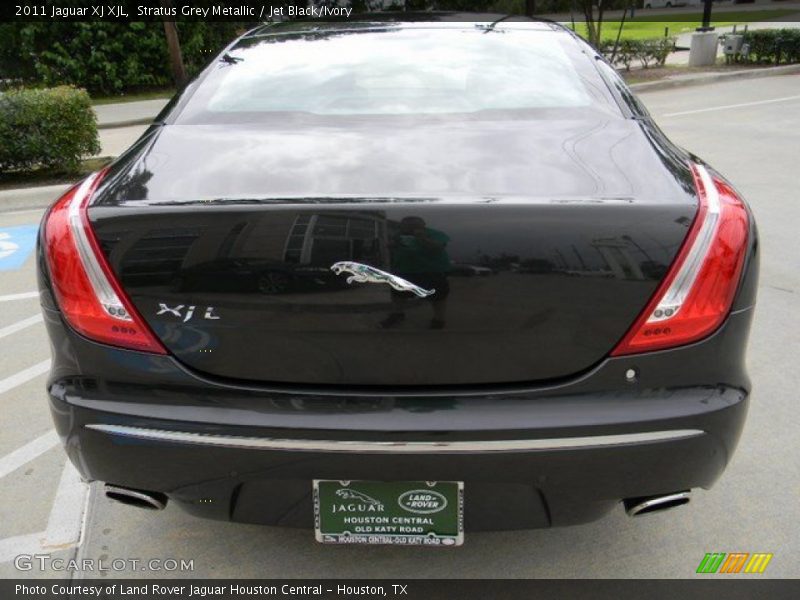 Stratus Grey Metallic / Jet Black/Ivory 2011 Jaguar XJ XJL