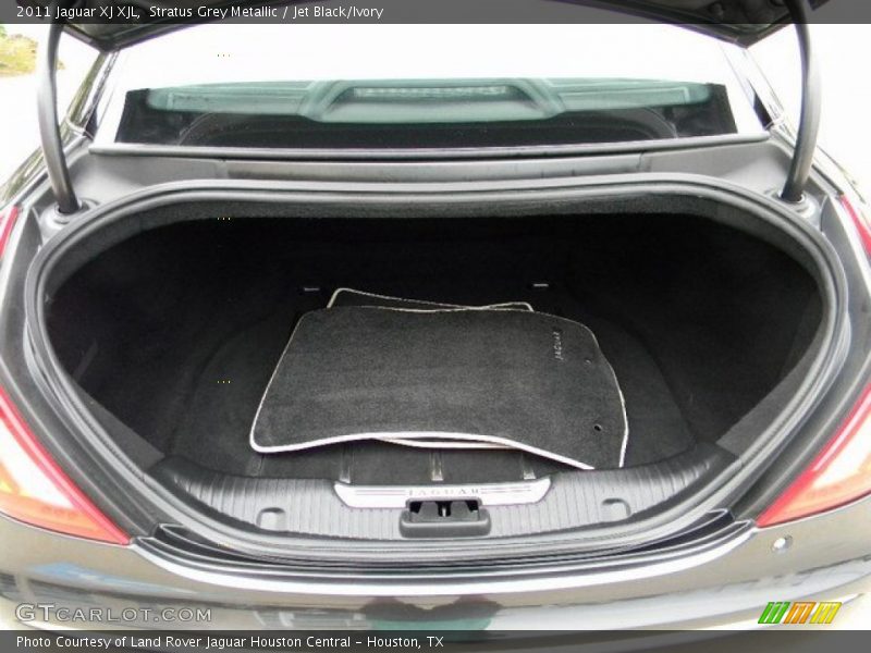 Stratus Grey Metallic / Jet Black/Ivory 2011 Jaguar XJ XJL