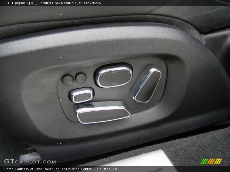 Stratus Grey Metallic / Jet Black/Ivory 2011 Jaguar XJ XJL