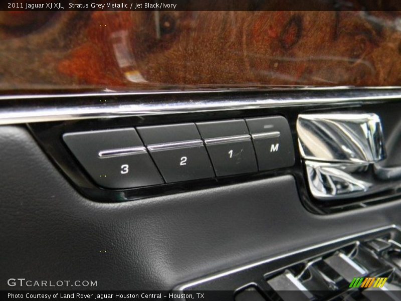 Stratus Grey Metallic / Jet Black/Ivory 2011 Jaguar XJ XJL